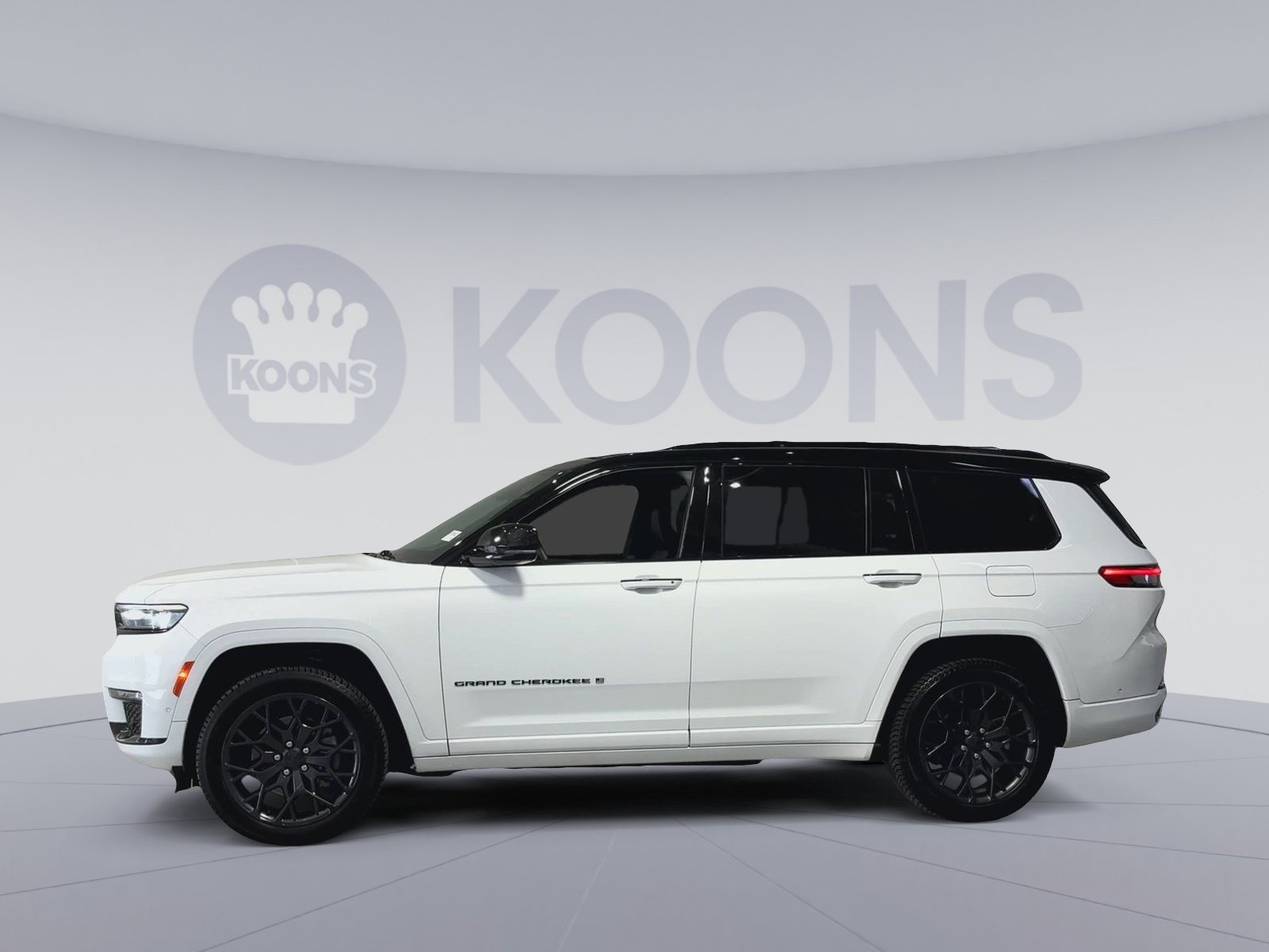 Used 2025 Jeep Grand Cherokee L Summit AWD/4WD image 7