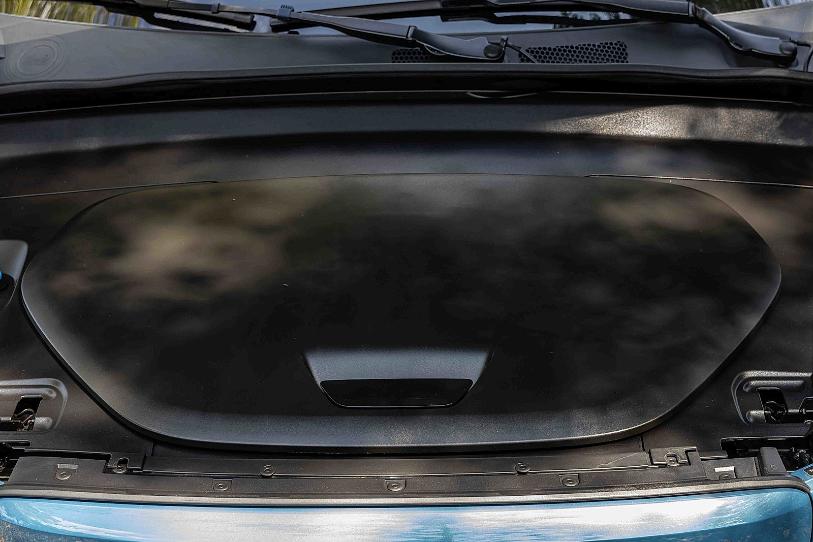 Used 2023 Volvo XC40 Recharge Plus w/ Protection Package Premier image 27