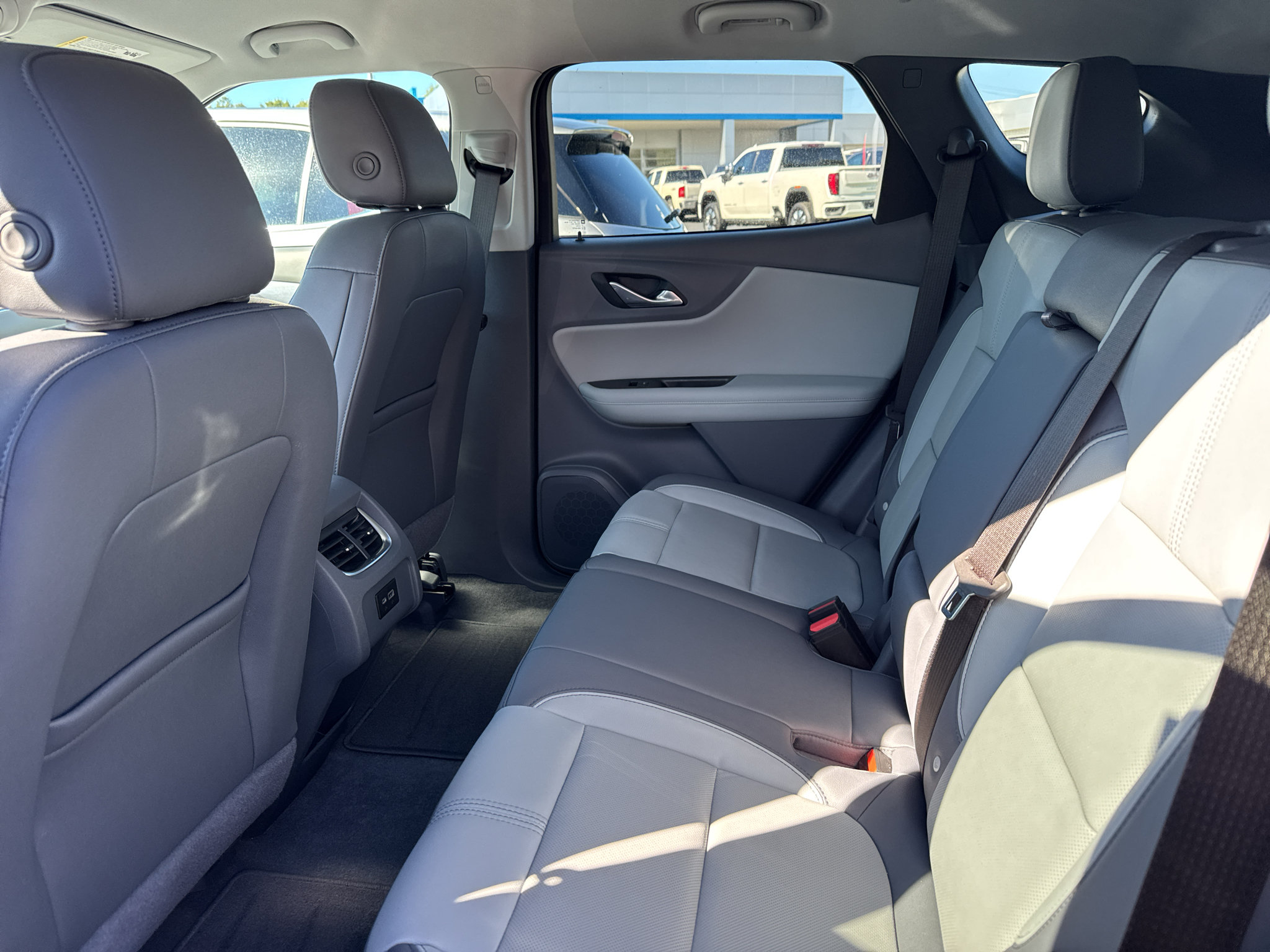 Used 2022 Chevrolet Blazer LT FWD image 17