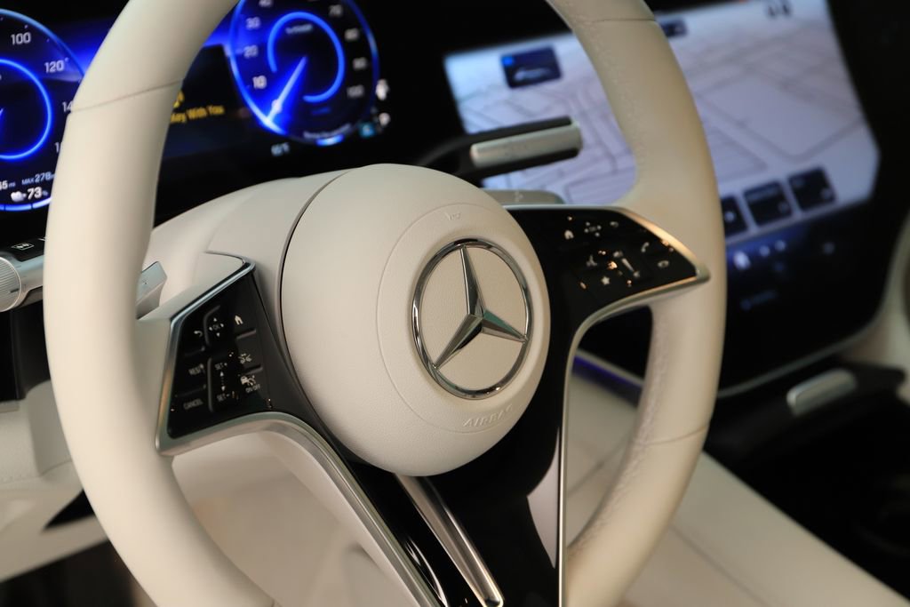 Used 2025 Mercedes-Benz EQS 450+ Sedan image 16