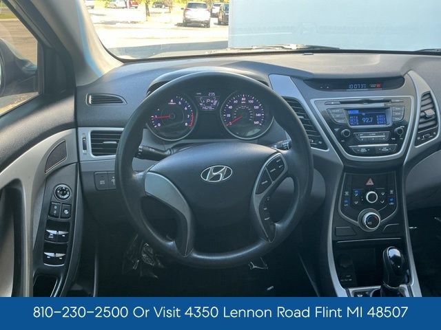 Used 2015 Hyundai Elantra SE FWD image 16