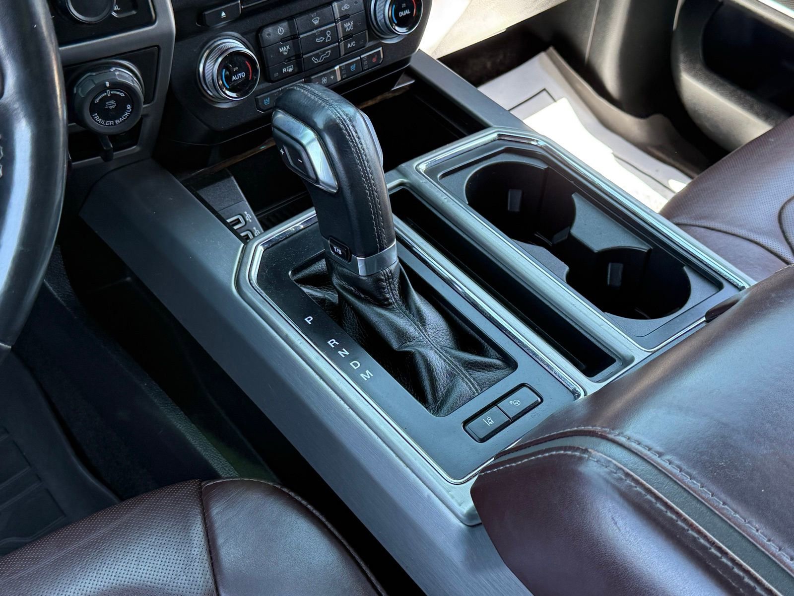 Used 2017 Ford F150 Platinum w/ Equipment Group 701A Luxury AWD/4WD image 28