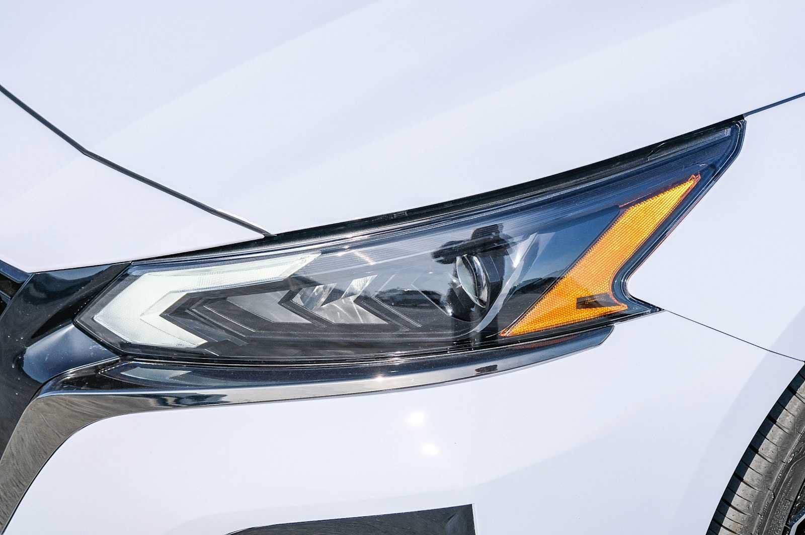 New 2024 Nissan Altima 2.5 SR w/ SR Premium Package FWD image 8