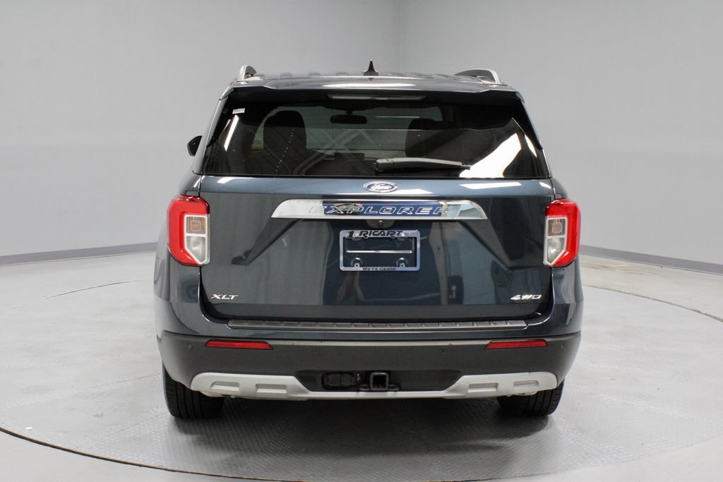Used 2024 Ford Explorer XLT w/ Equipment Group 202A AWD/4WD image 10