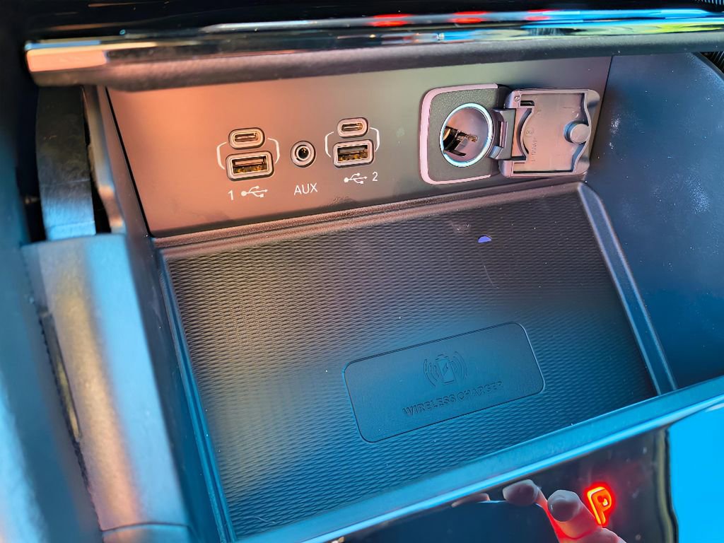 New 2025 Jeep Grand Cherokee Altitude image 23