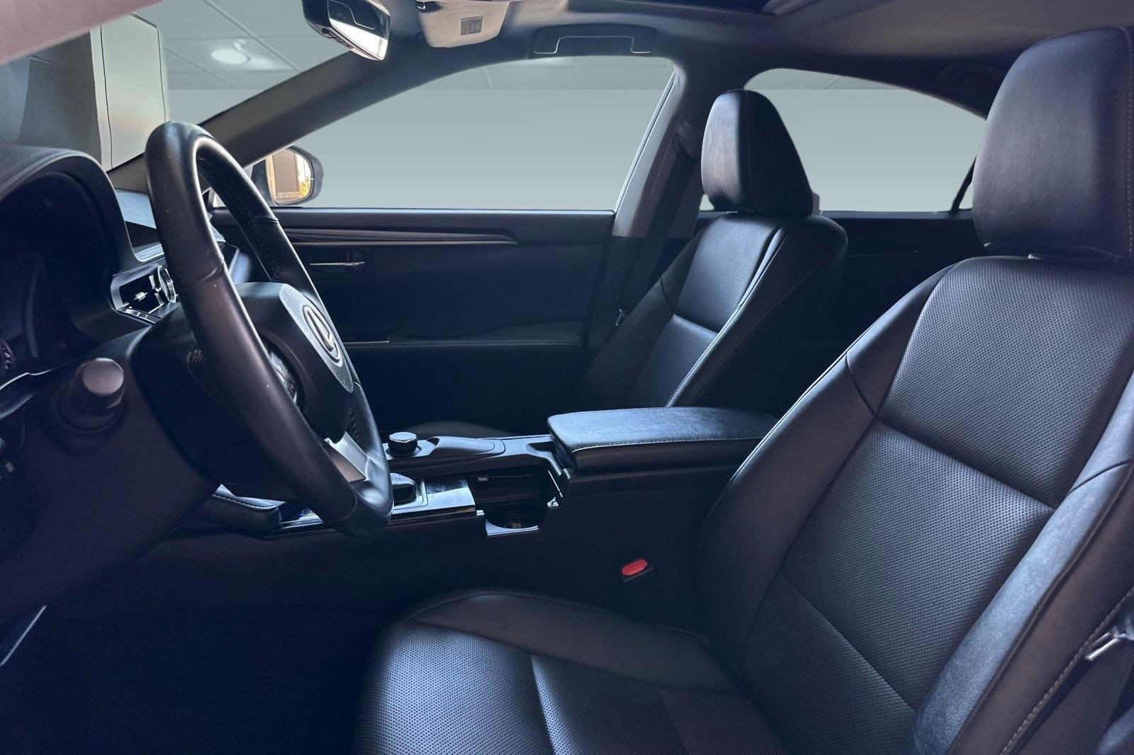 Used 2018 Lexus ES 350 w/ Accessory Package image 5