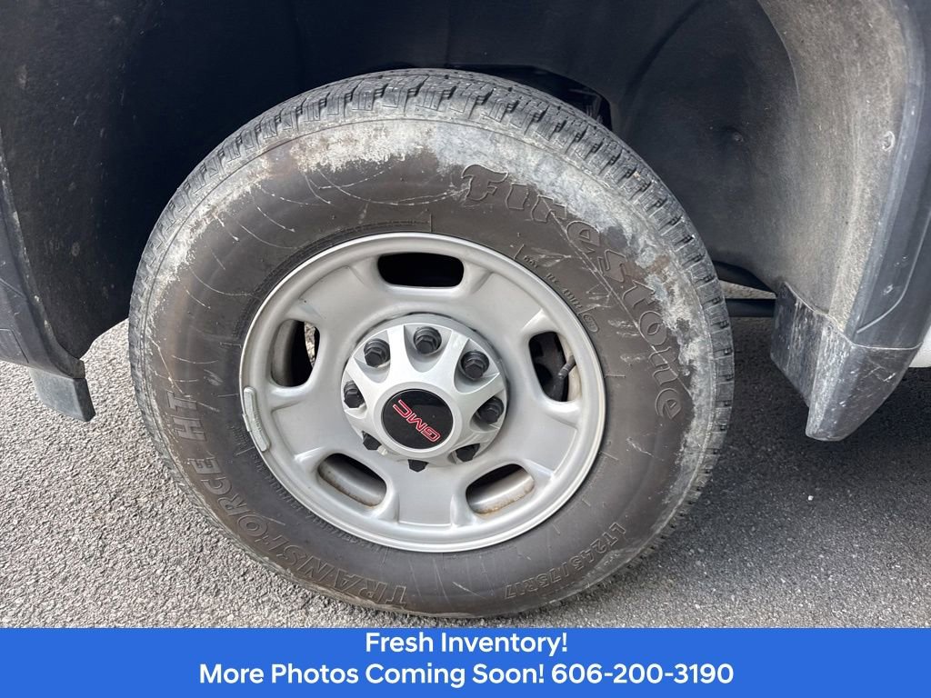 Used 2024 GMC Sierra 2500 Pro AWD/4WD image 9