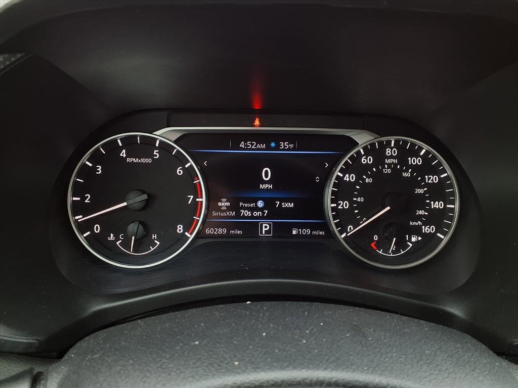 Used 2020 Nissan Sentra SR w/ Premium Package image 2