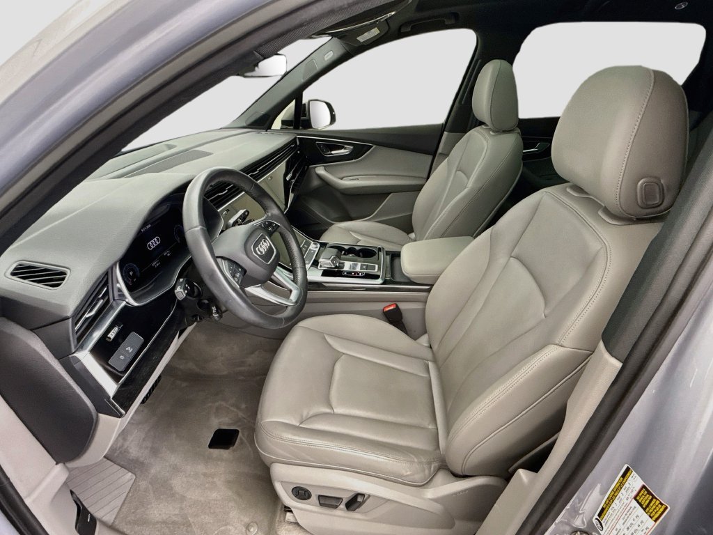 Used 2020 Audi Q7 3.0T Premium Plus w/ Premium Plus Package AWD/4WD image 18
