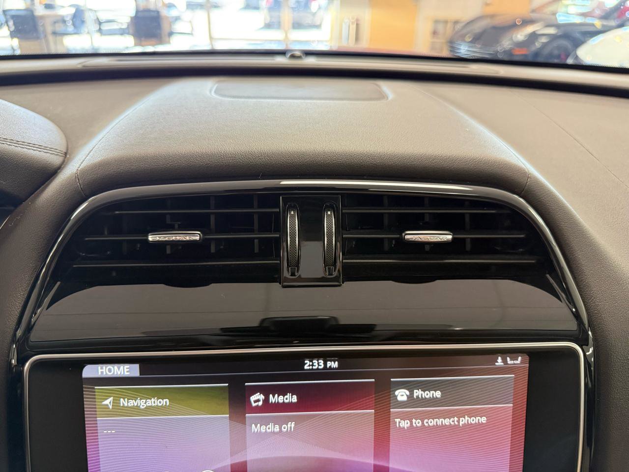 Used 2019 Jaguar F-PACE Prestige AWD/4WD image 17