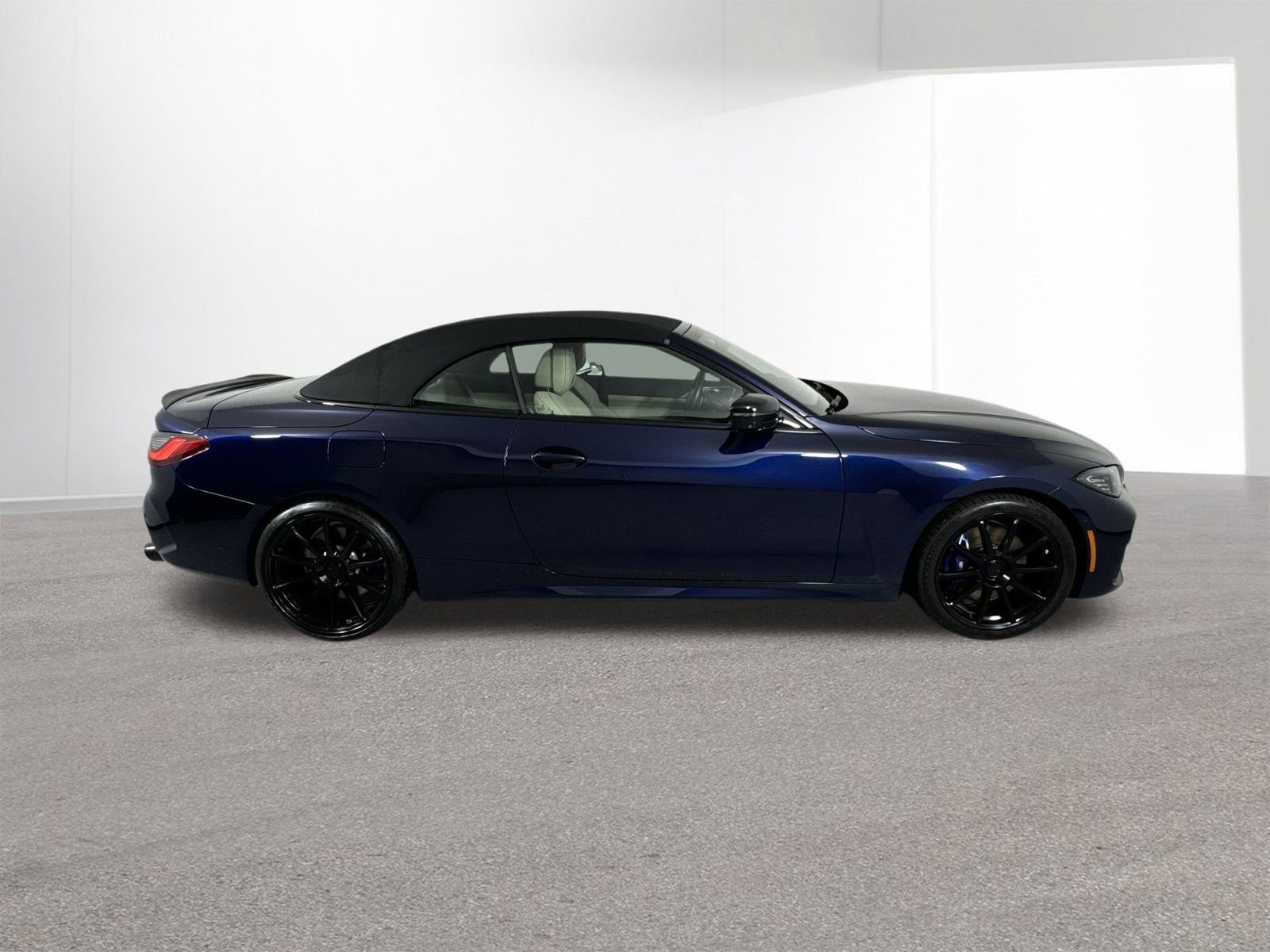 Used 2022 BMW 440i xDrive Convertible w/ Premium Package image 36