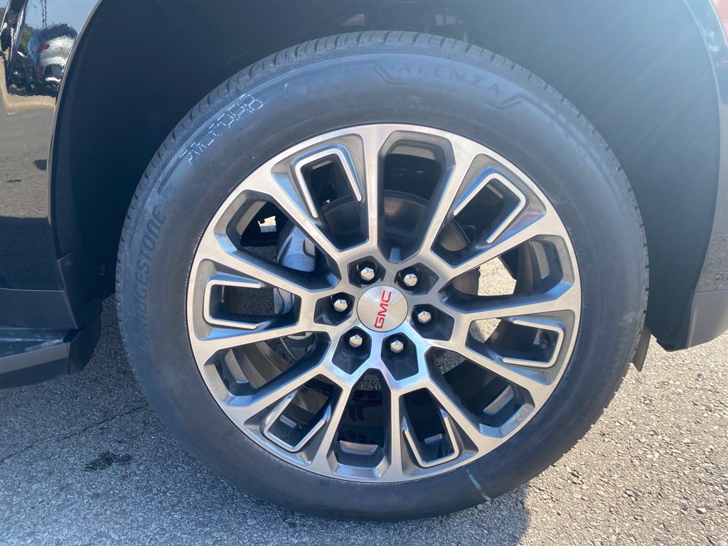 New 2026 GMC Yukon Denali w/ Advanced Technology Package AWD/4WD image 6