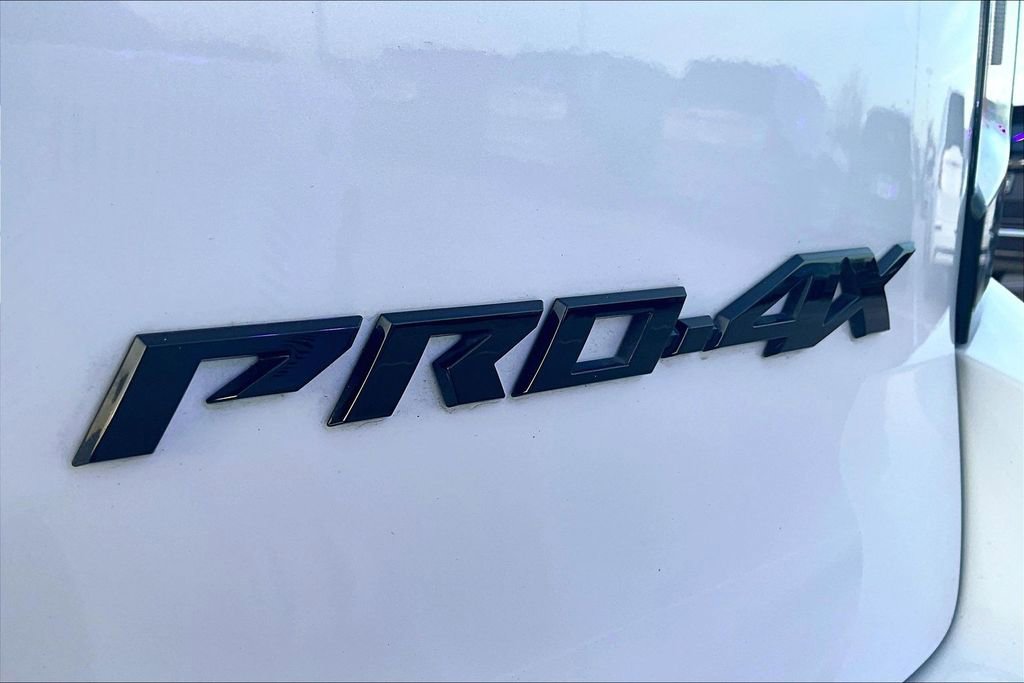 Used 2025 Nissan Armada PRO-4X w/ Pro-4X Premium Package image 42