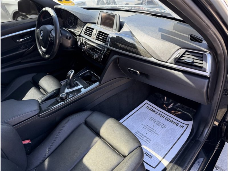 Used 2017 BMW 330i Sedan RWD image 28