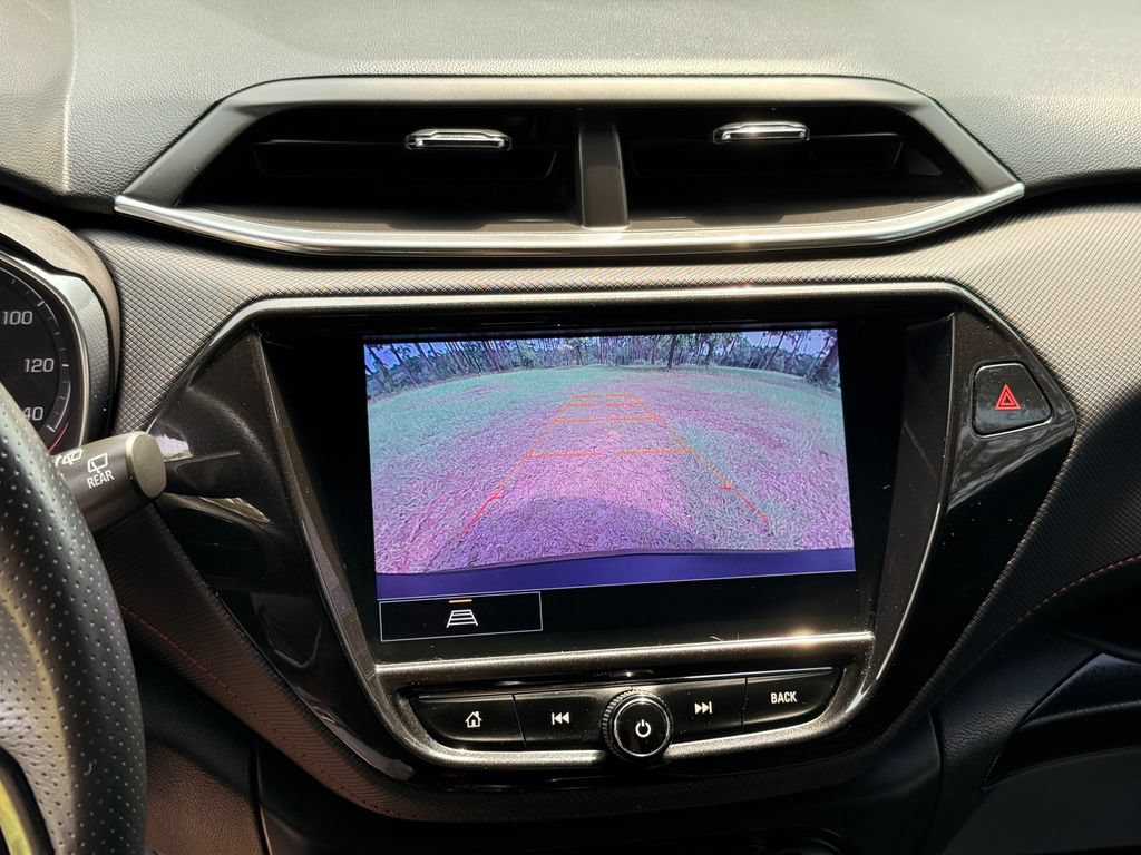 Used 2021 Chevrolet TrailBlazer RS w/ Technology Package FWD image 18
