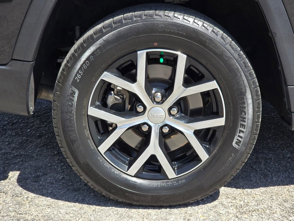 Used 2023 Jeep Grand Cherokee L Limited AWD/4WD image 14
