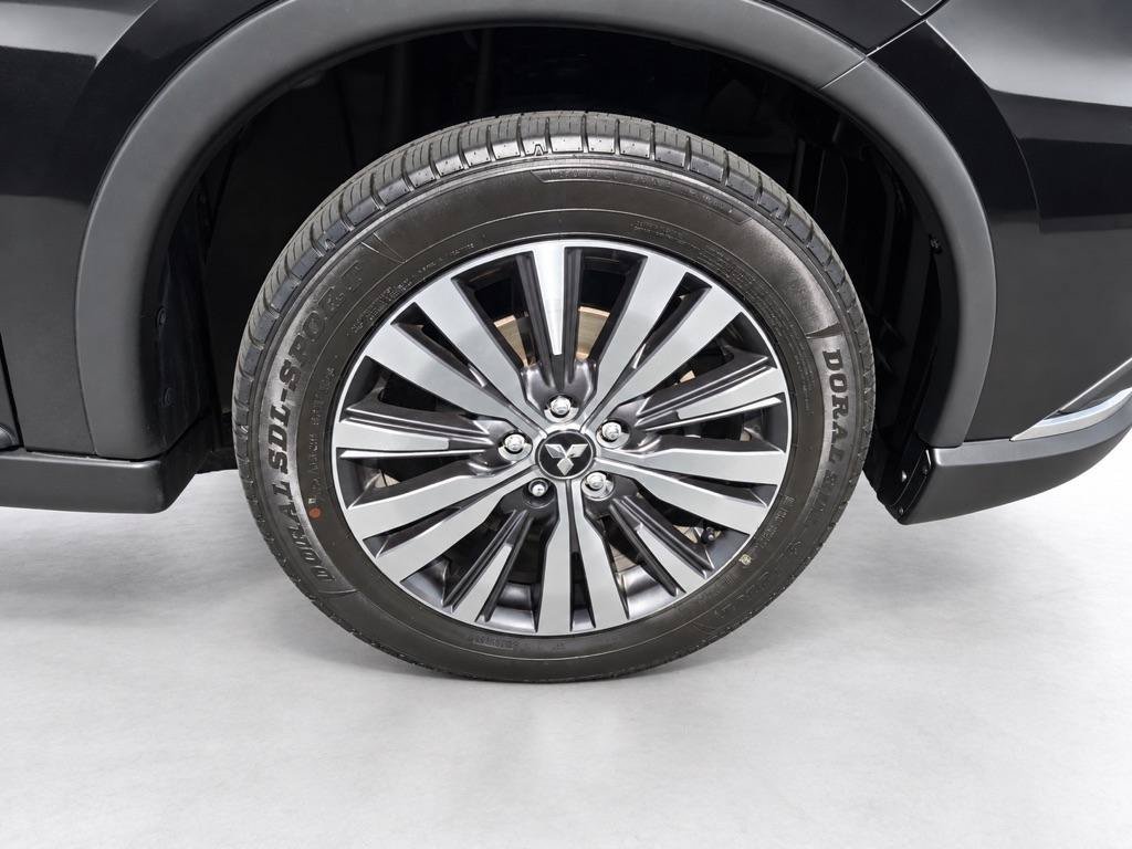 Used 2019 Mitsubishi Outlander SE AWD/4WD image 20