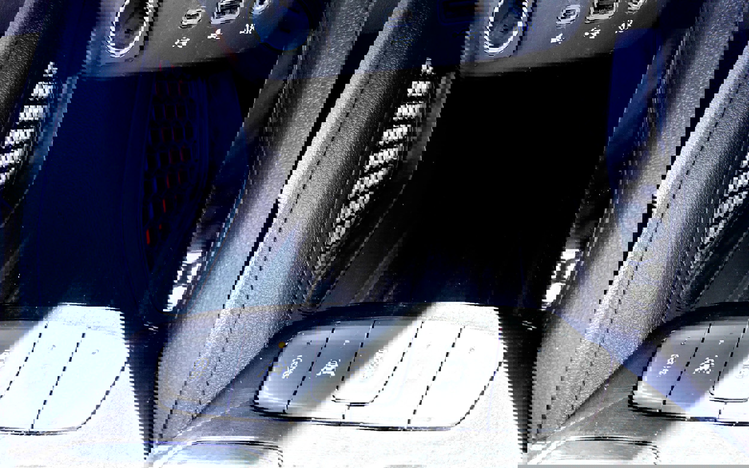 Used 2023 Chevrolet TrailBlazer RS w/ Convenience Package image 19