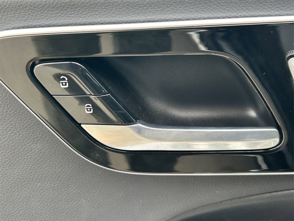 Used 2024 Mercedes-Benz E 350 4MATIC Sedan image 24