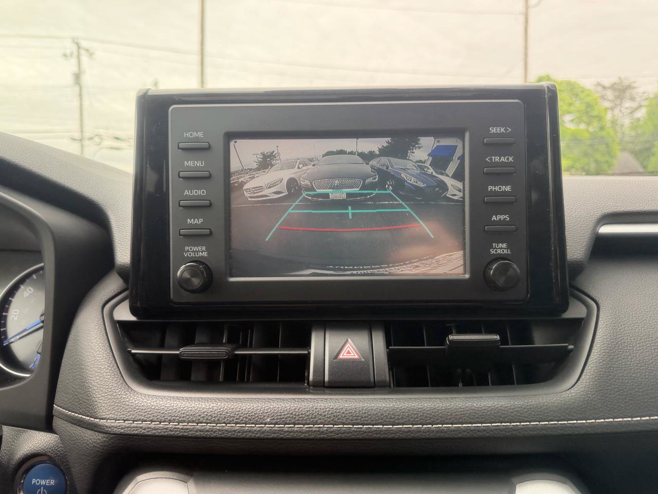 Used 2019 Toyota RAV4 XLE AWD/4WD image 17