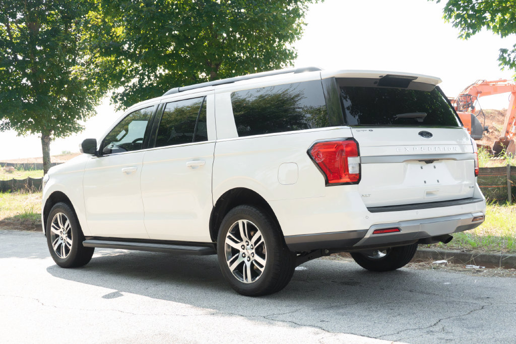 Used 2024 Ford Expedition Max XLT RWD image 16