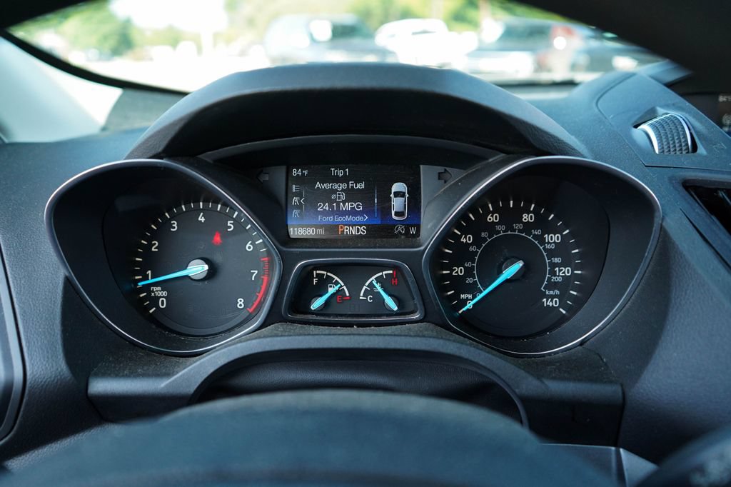 Used 2017 Ford Escape SE FWD image 25