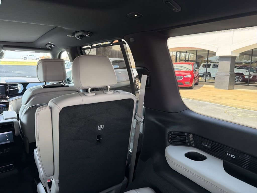 New 2026 Jeep Grand Wagoneer Summit image 21