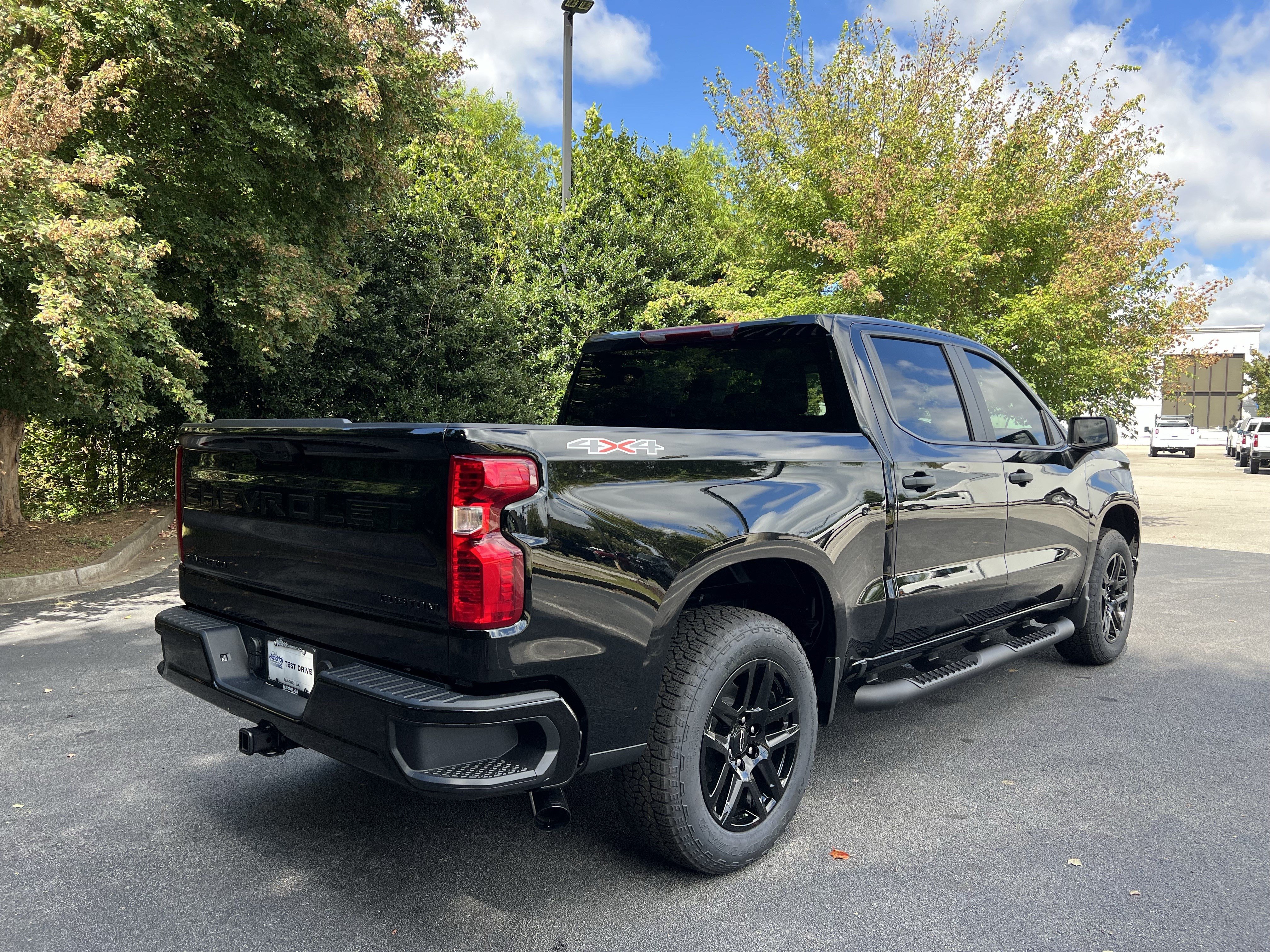 New 2026 Chevrolet Silverado 1500 Custom w/ Turbomax Blackout Package AWD/4WD image 9