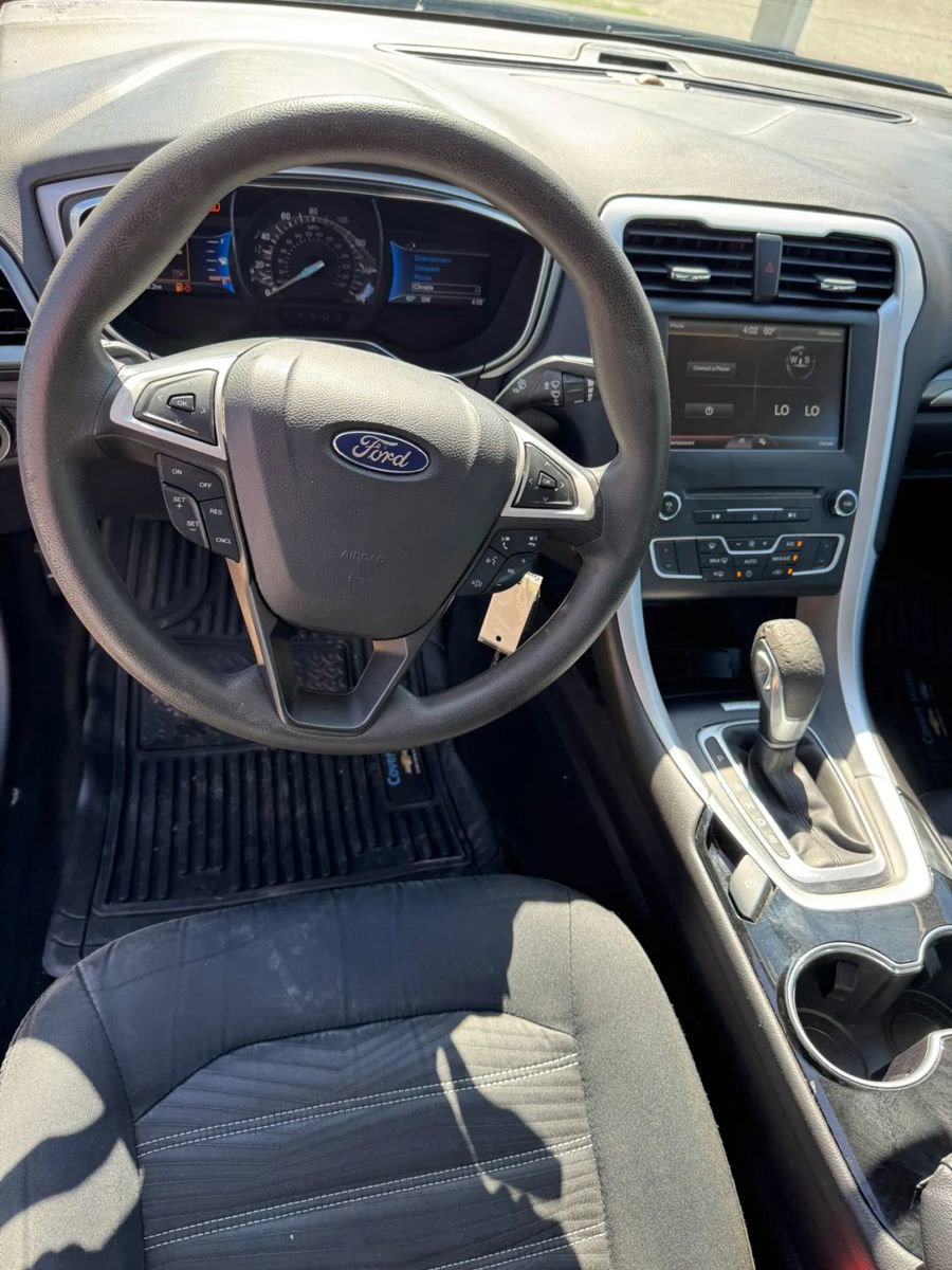 Used 2016 Ford Fusion SE FWD image 20