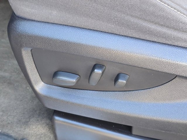 Used 2018 Chevrolet Silverado 1500 LT w/ All Star Edition AWD/4WD image 21