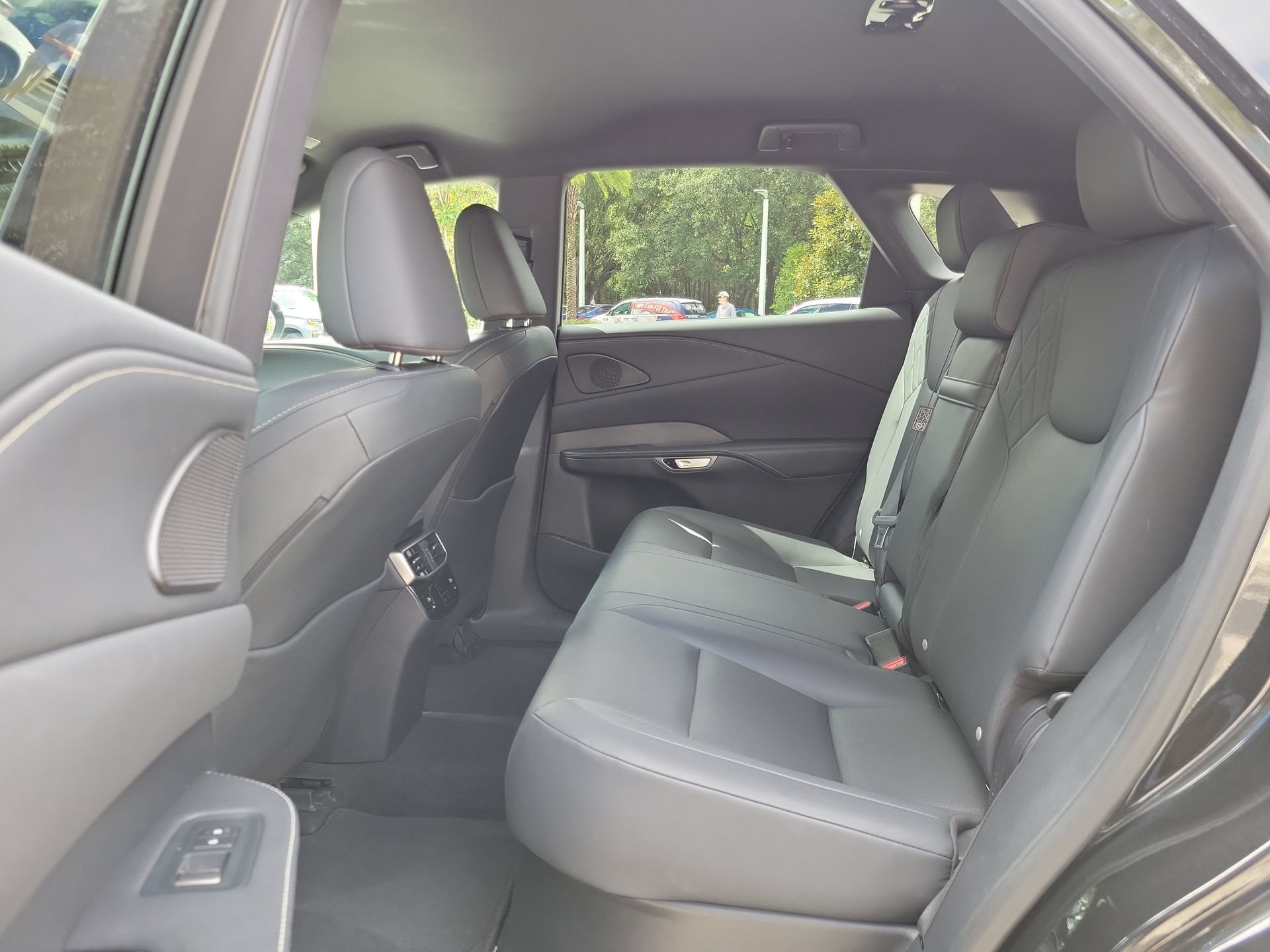 Used 2024 Lexus RX 350 FWD w/ Technology Package image 16