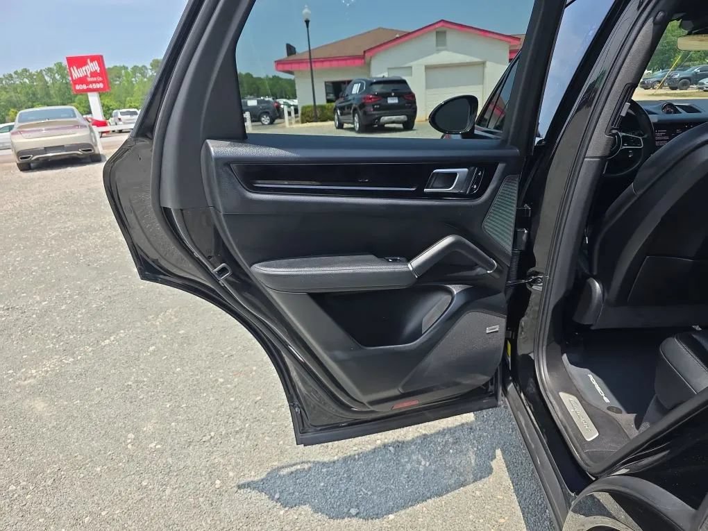 Used 2020 Porsche Cayenne AWD/4WD image 47
