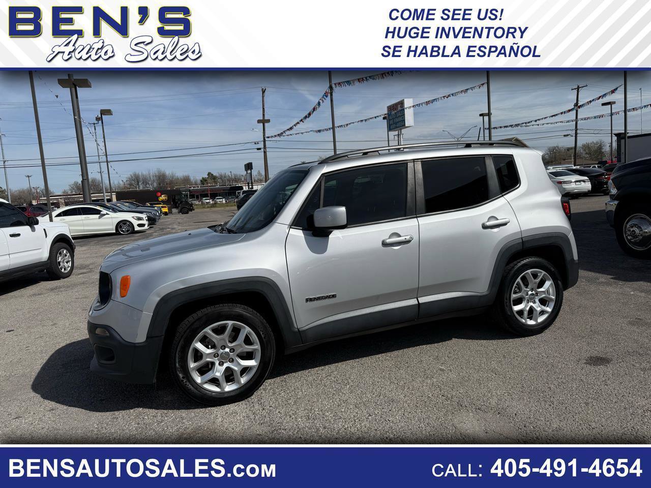 Used 2018 Jeep Renegade Latitude image 1