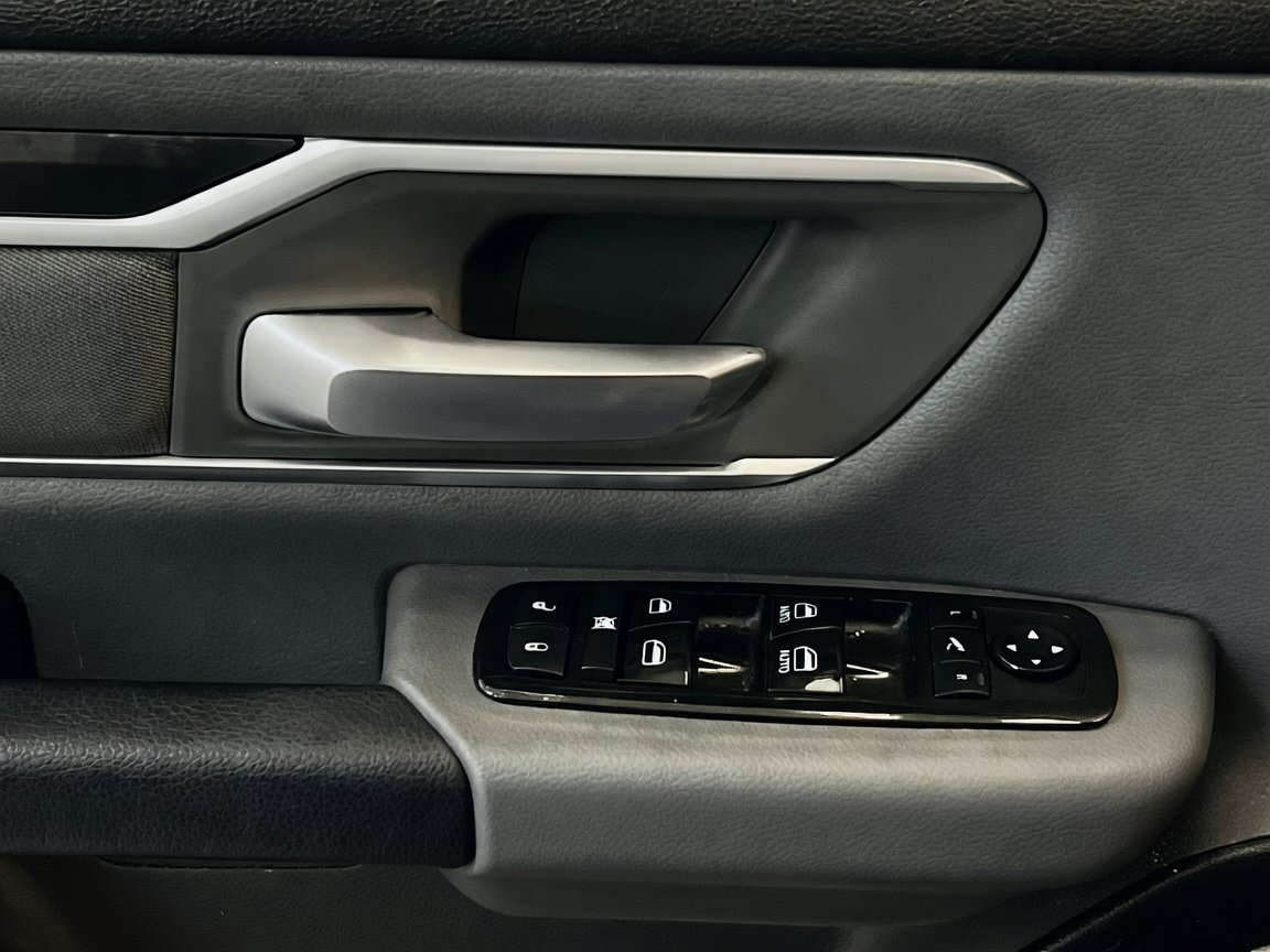 Used 2021 RAM 1500 Big Horn RWD image 13