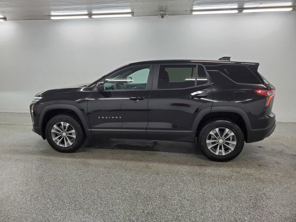 Used 2025 Chevrolet Equinox LT FWD image 8