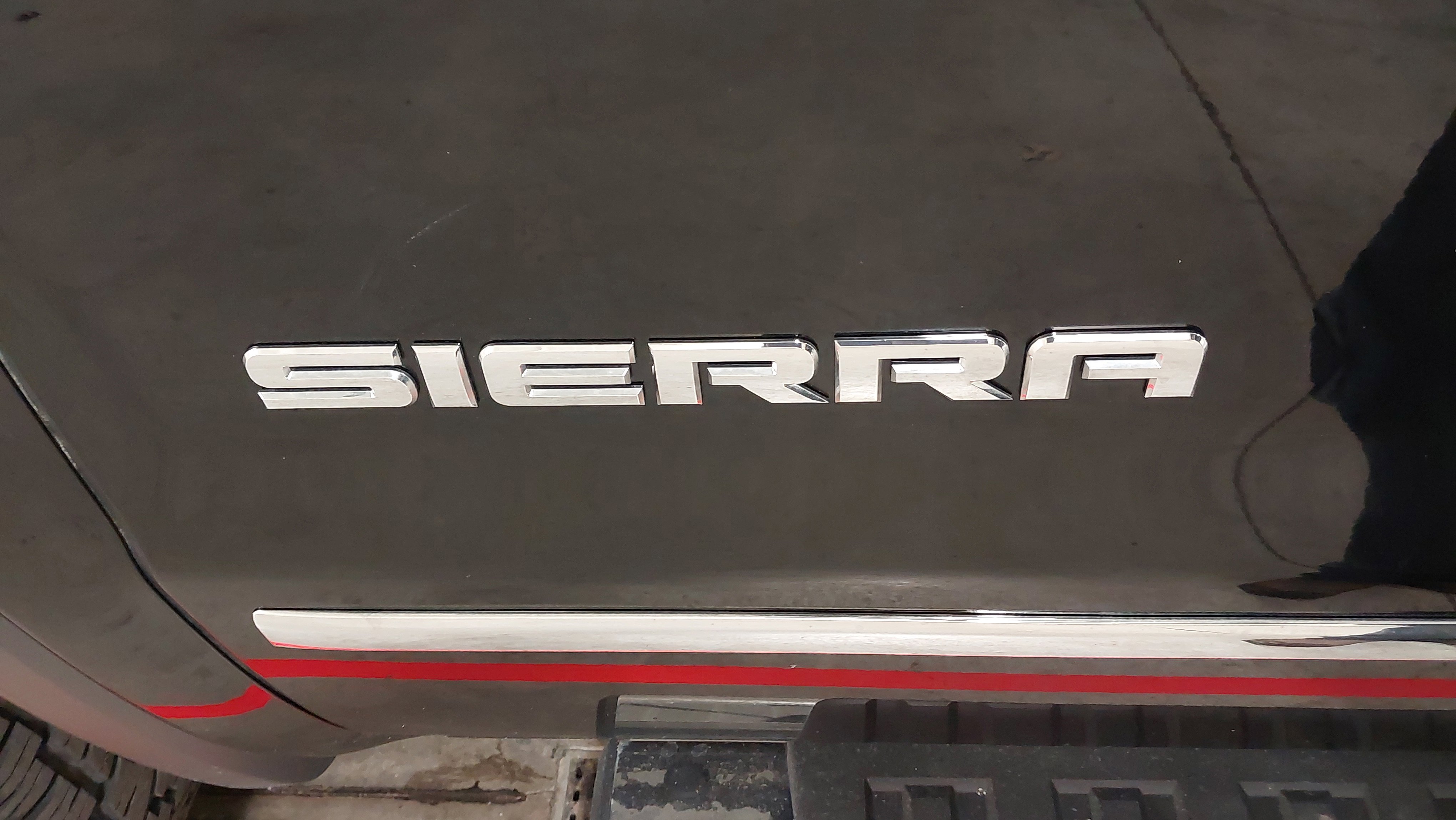 Used 2018 GMC Sierra 1500 SLT w/ SLT Premium Package image 33