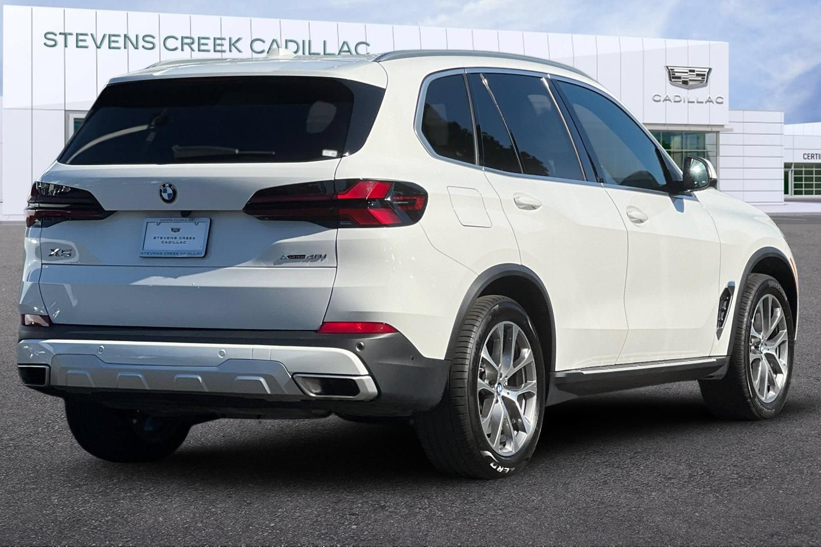 Used 2026 BMW X5 xDrive40i AWD/4WD image 3
