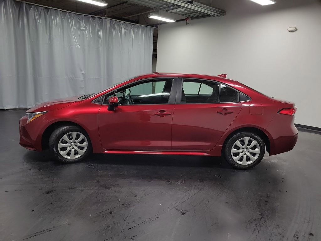 Used 2025 Toyota Corolla LE image 5