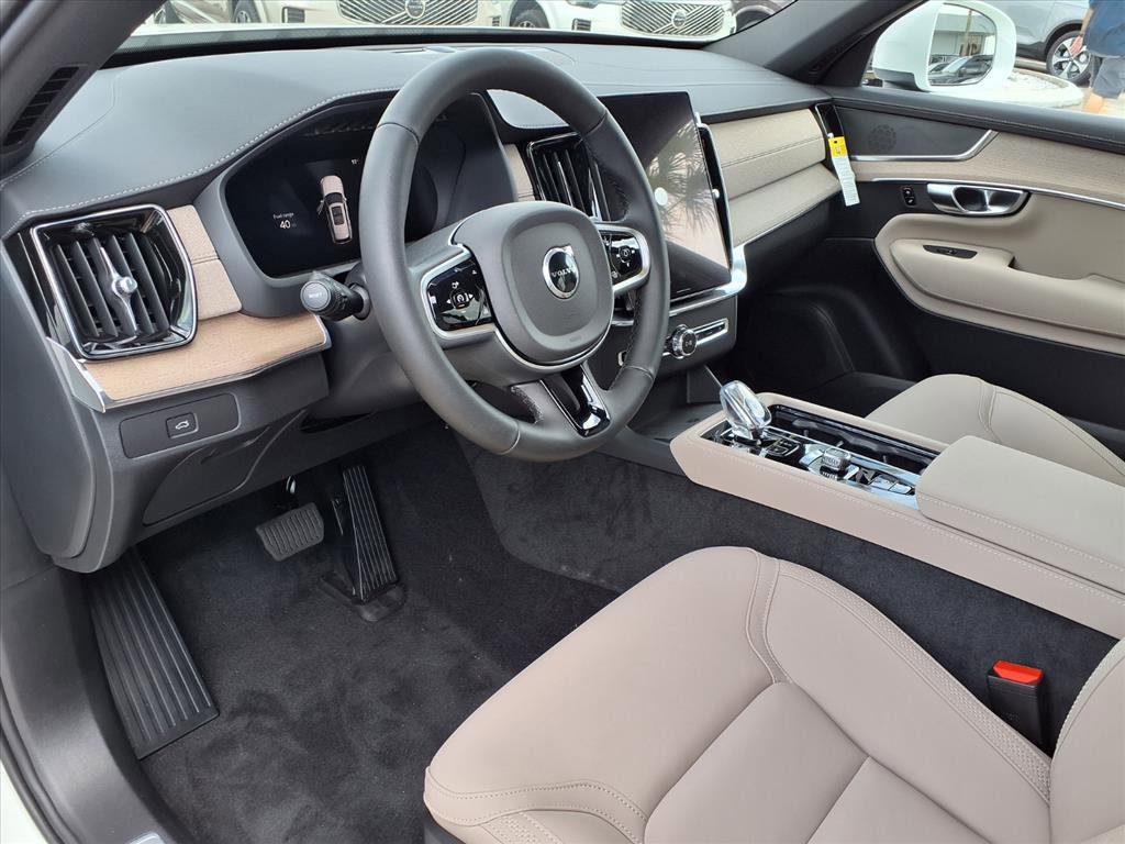 New 2026 Volvo XC90 B5 Core w/ Protection Package Premier image 12