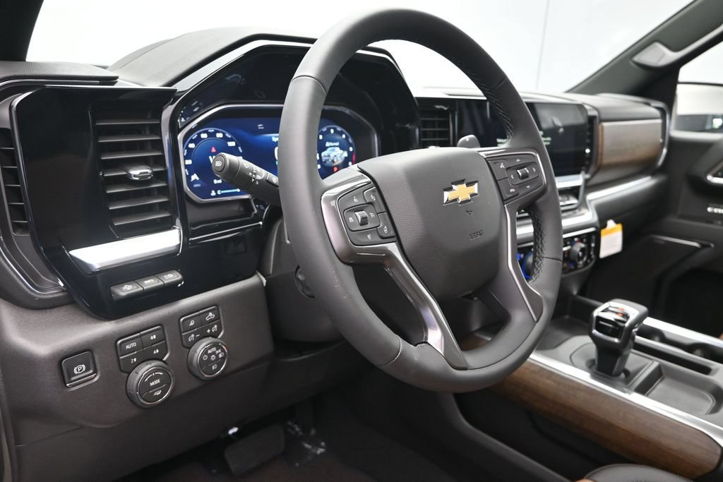 New 2026 Chevrolet Silverado 1500 High Country w/ Technology Package AWD/4WD image 12