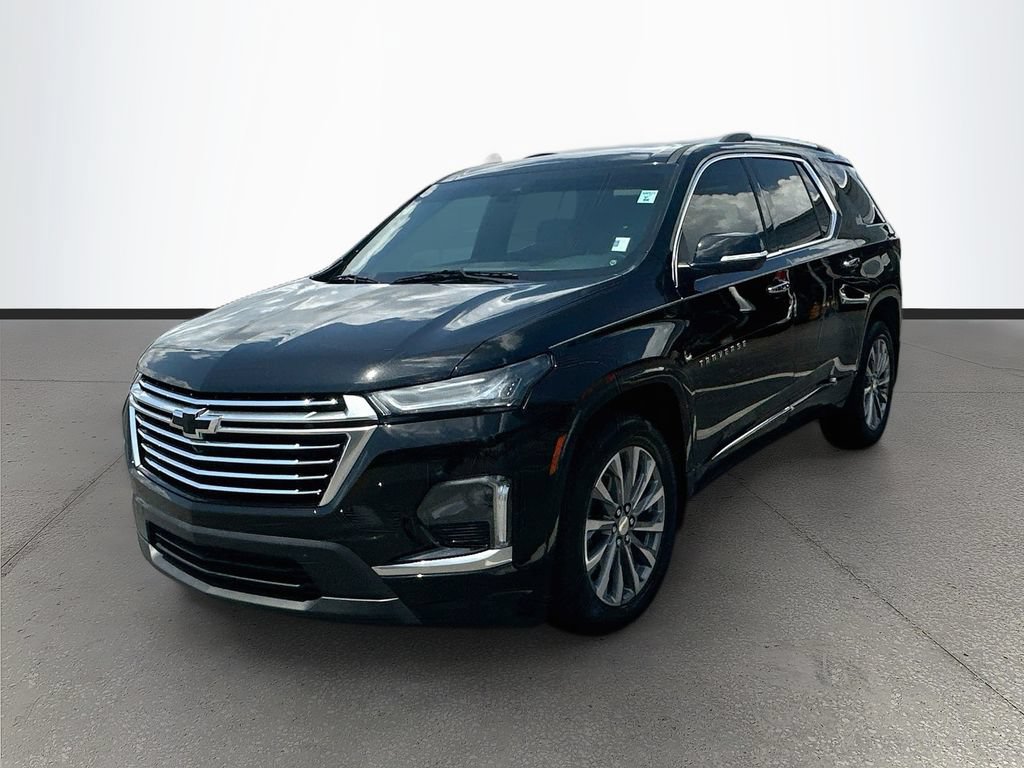 Used 2023 Chevrolet Traverse Premier FWD image 3