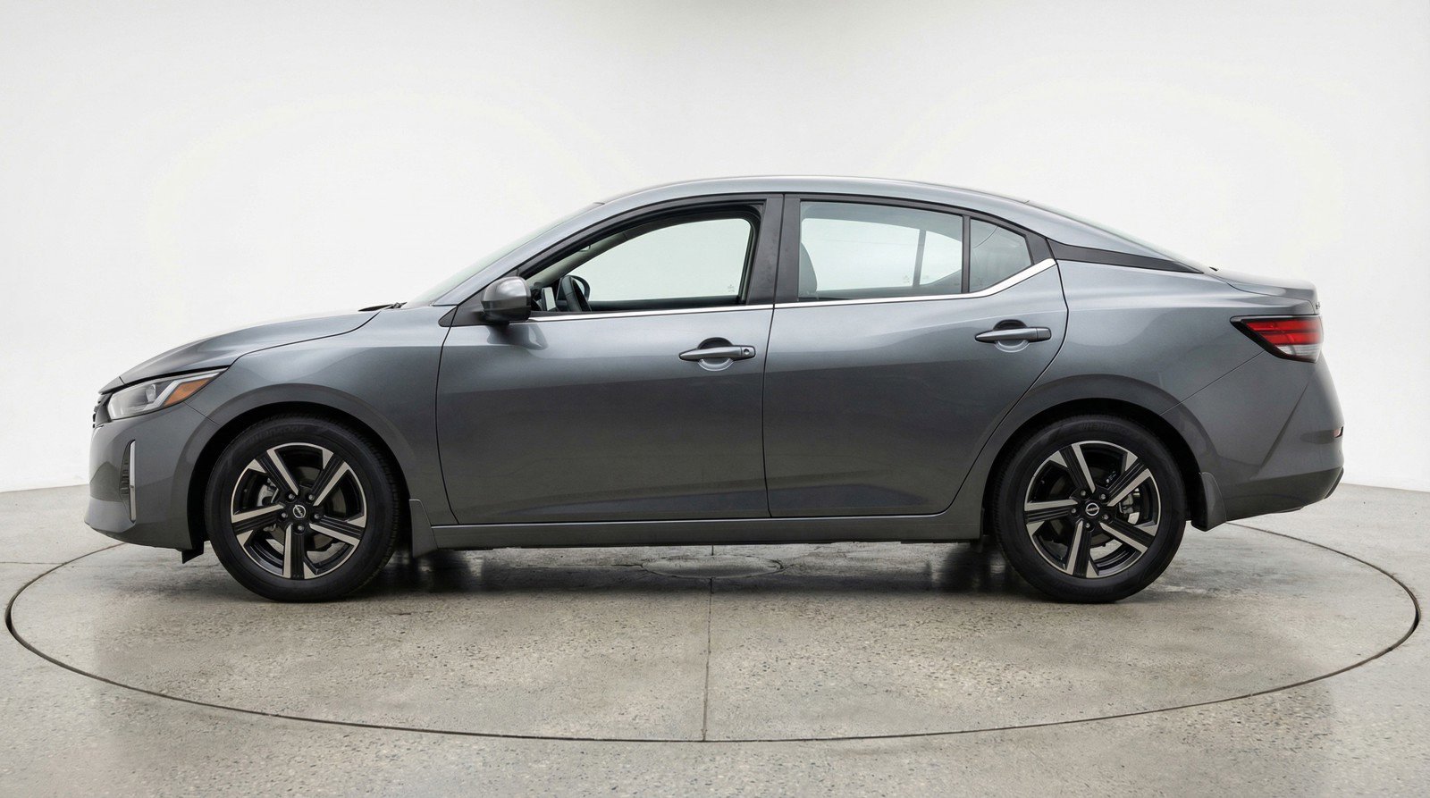 Used 2025 Nissan Sentra SV FWD image 5