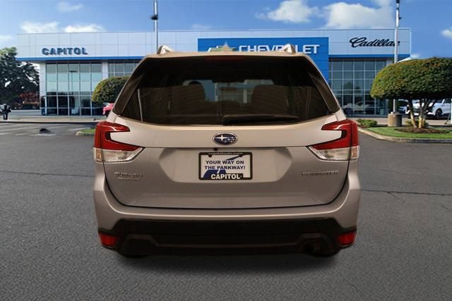 Used 2021 Subaru Forester Premium image 4