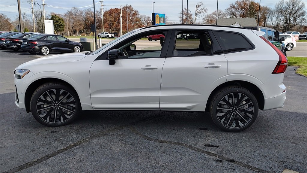 New 2026 Volvo XC60 B5 Ultra w/ Climate Package image 5
