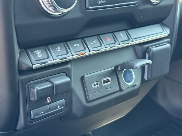 Used 2024 GMC Sierra 3500 Pro AWD/4WD image 30