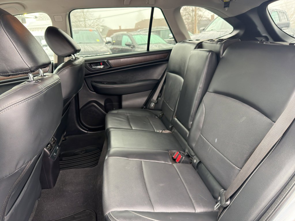 Used 2017 Subaru Outback 3.6R Limited image 13