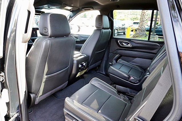 Used 2024 GMC Yukon SLT RWD image 17
