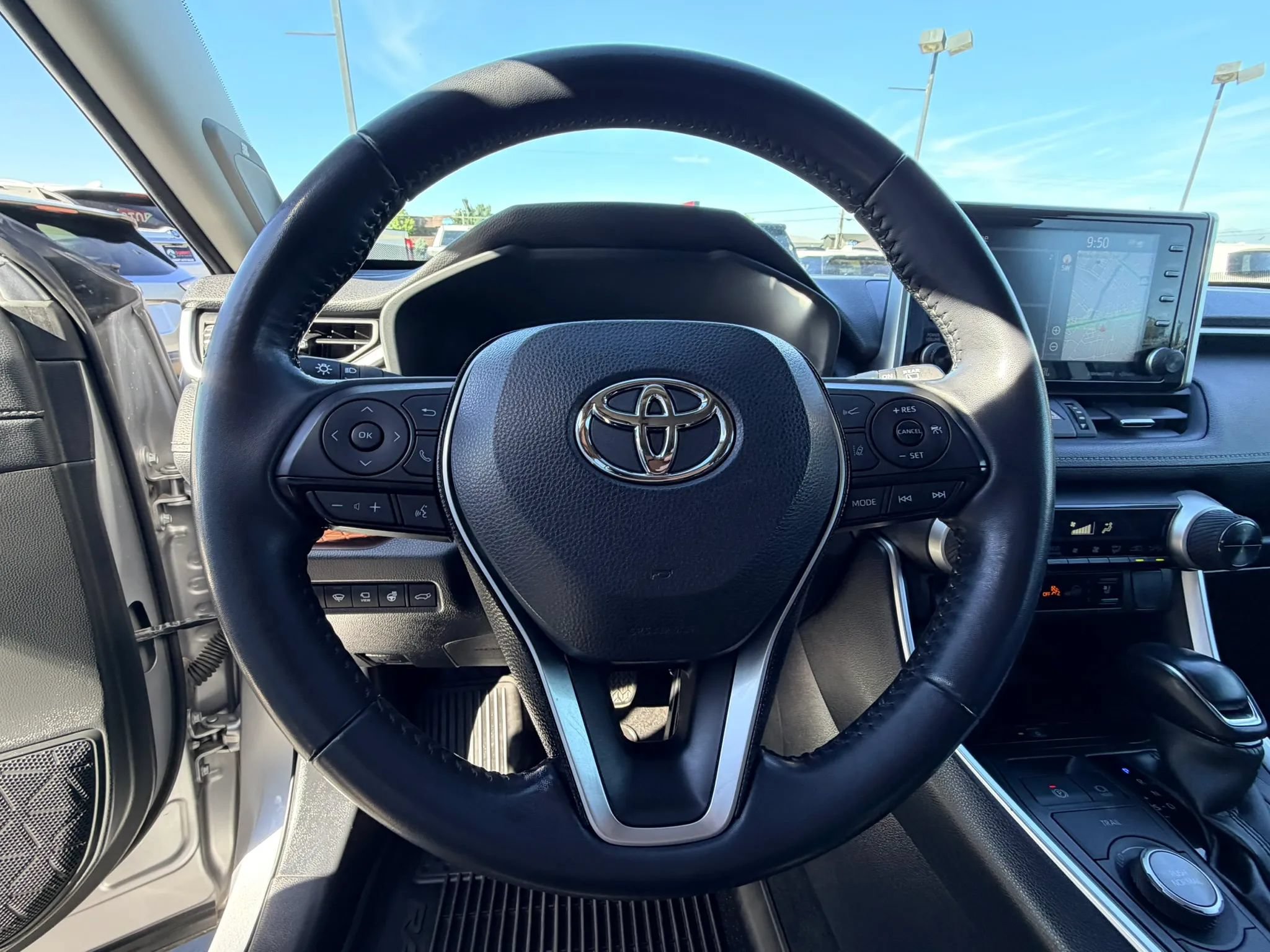 Used 2021 Toyota RAV4 Limited AWD/4WD image 12