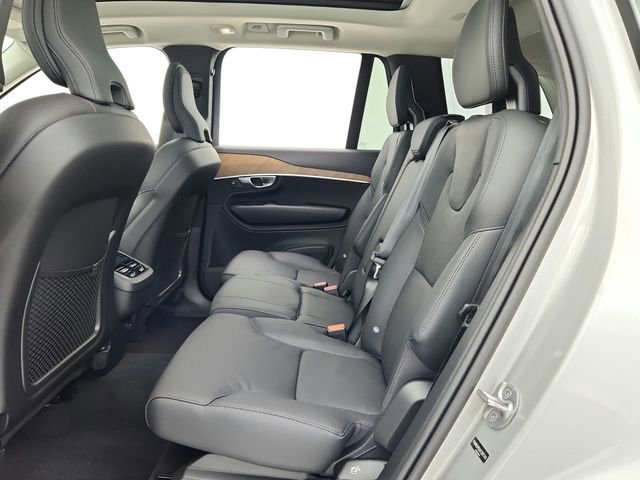 New 2025 Volvo XC90 B6 Plus w/ Protection Package Premier image 32