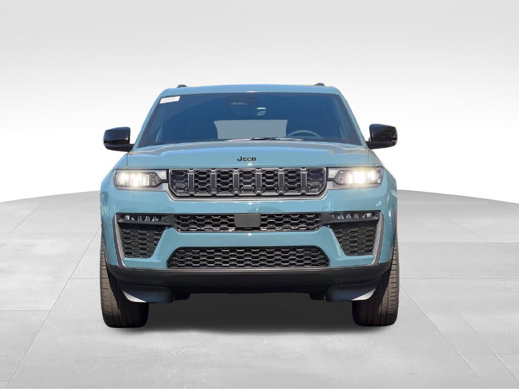 New 2027 Jeep Grand Cherokee Limited AWD/4WD image 2